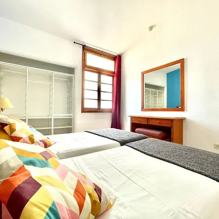 Nice Mp With Freewifi, Well Connected In Tenerife South أذيخي