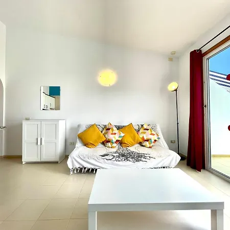 Nice Mp With Freewifi, Well Connected In Tenerife South Appartement *