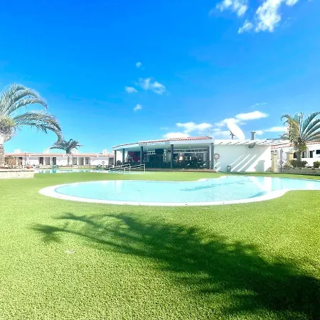 Nice Mp With Freewifi, Well Connected In Tenerife South אדחה